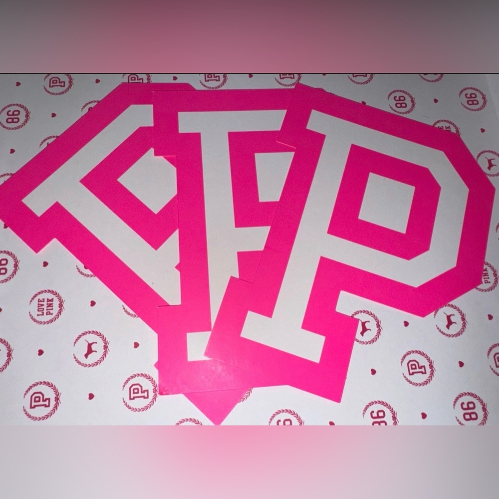 🩷NEW 3 VS PINK FLYERS🩷